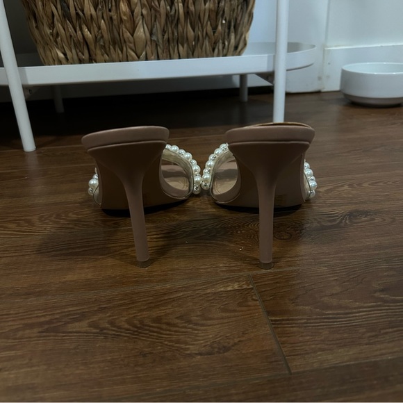 Steve Madden Pearl Heels - Picture 2 of 3